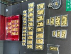 -菜百首饰店(东方新天地店)