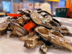 素炒黑蘑菇-乡村馕坑肉·烧烤·新疆菜·本地人更爱吃(阿勒泰首店)