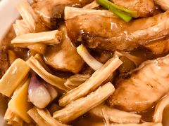 姜葱腐竹焖鱼腩-文记壹心鸡(宝华路店)