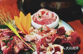 Niu Jia's Signature Roast Pork Platter