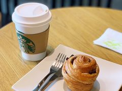 -星巴克(洛阳中州路王府井店)