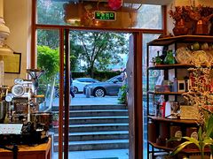 -六月花园咖啡馆(中关村东路店)