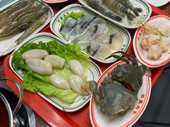 -四囍码头海鲜烧烤自助火锅(外滩南京东路悦荟广场店)