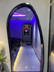 -TOP HAIR SALON