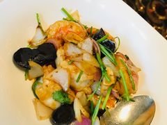 黑蒜大千爆虾球-北京四季酒店·采逸轩
