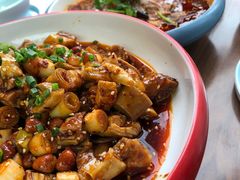 -有红鸡毛店·川菜(建设路店)