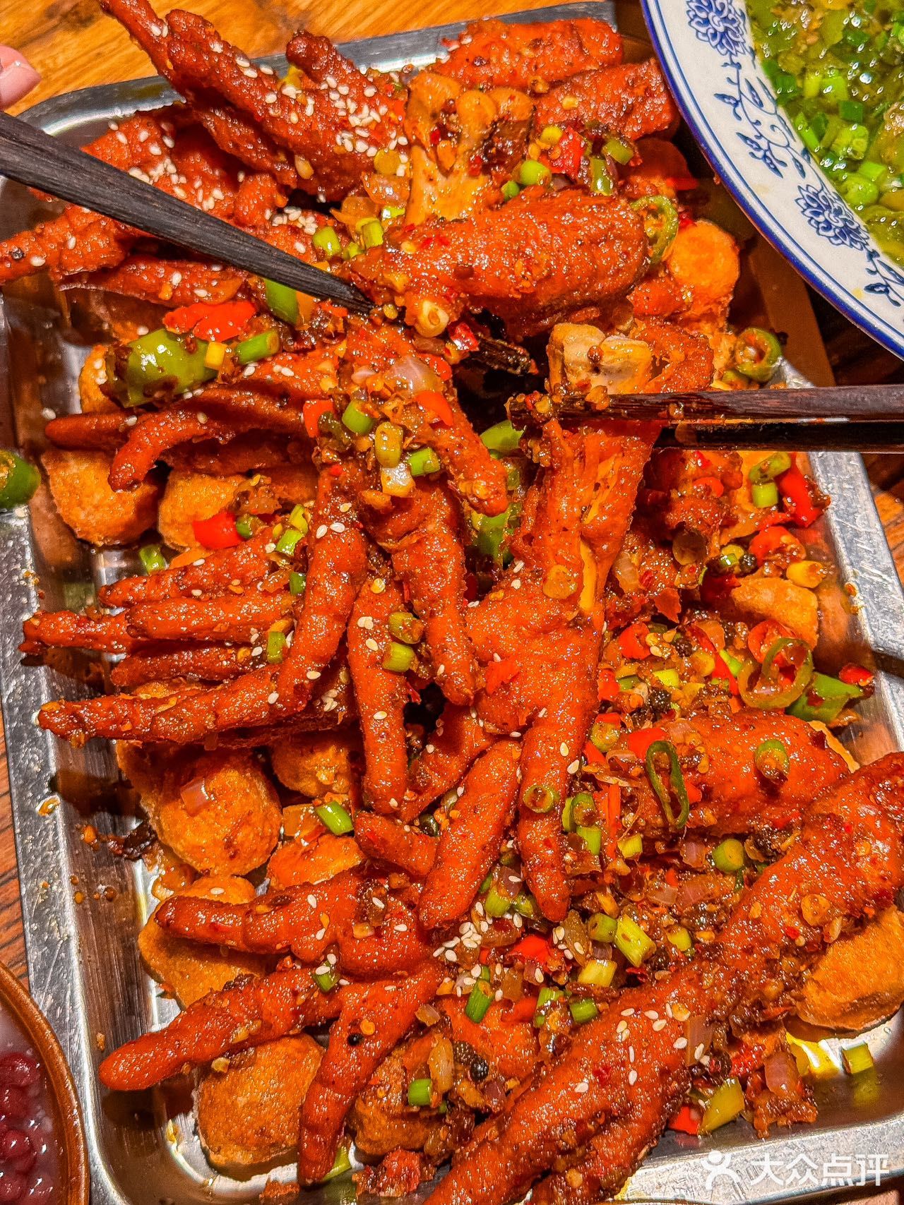 江湖菜、菜量大、四川大厨掌勺，口味正宗。酸汤鱼