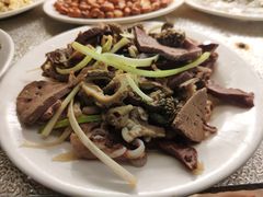-清真吴记门钉肉饼·喜多利