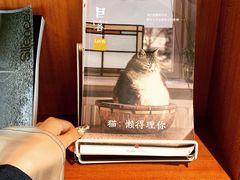 -彳亍咖啡·这里(水湾路店)