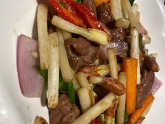 花生芽炒牛肉-味食家市师鸡(三元里店)