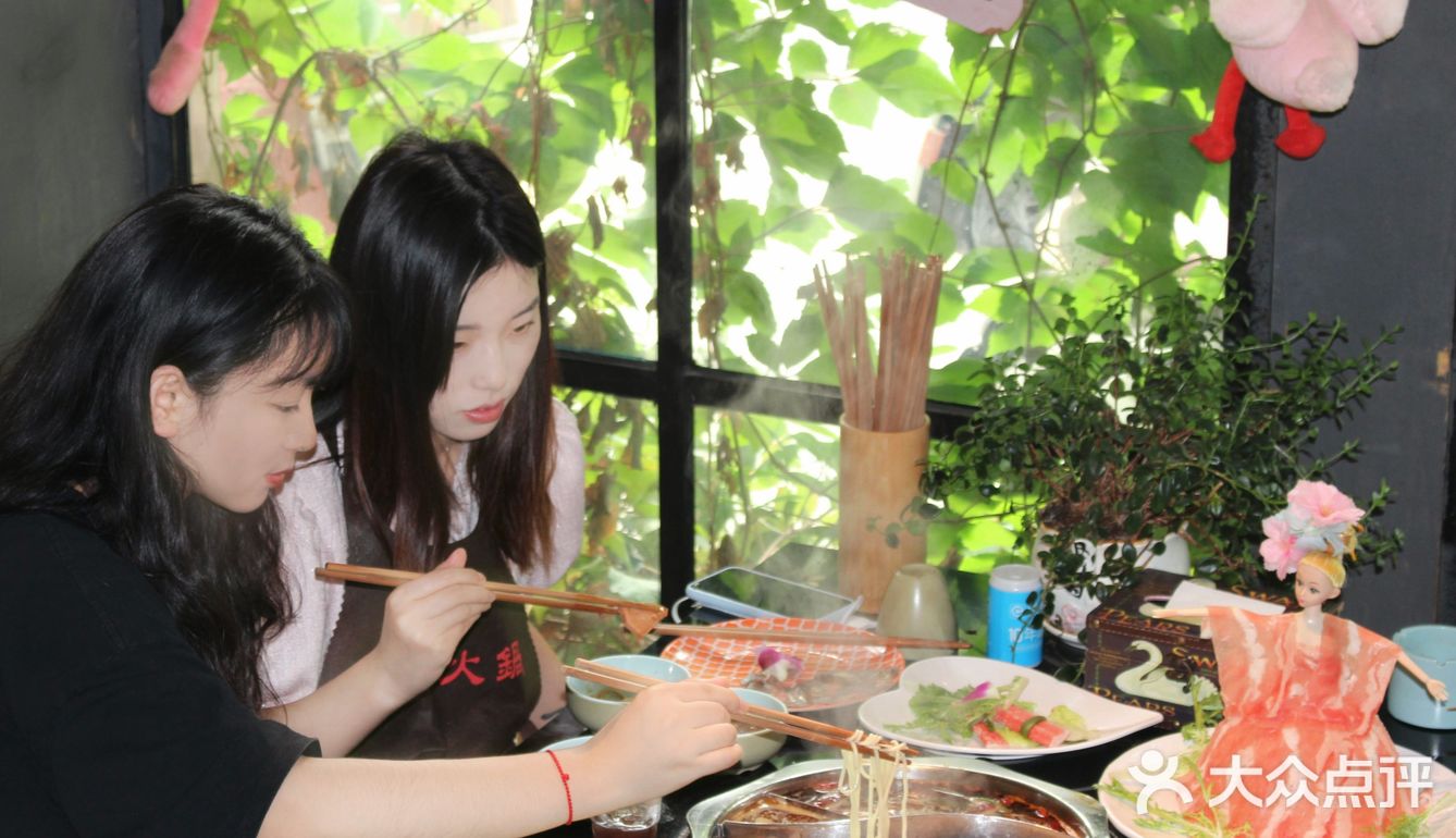 川妹网红花园火锅 这个富有艺术气息的店 我一定会再来的！！