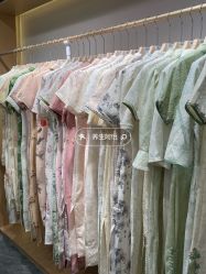 -一揽芳华汉服旗袍体验馆(拙政园店)