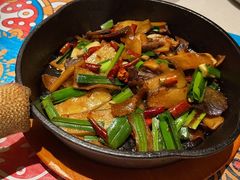 -云海肴·汽锅鸡·云南代表菜(天山百盛优客店)