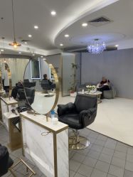 点击看大图 -八佰伴8008星级形象店