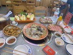 -阿婆情腊排骨火锅(金虹路店)