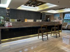 -红方格精致酒店(泸州金融中心万象汇店)