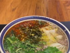 -云阿蛮云南生烫牛肉米线(奉贤路店)