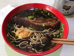 -小龙大肉面馆