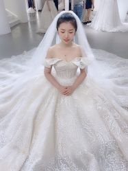 点击看大图 -艾米丽婚纱礼服
