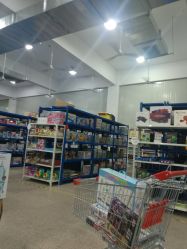 -逝水玩具折扣店