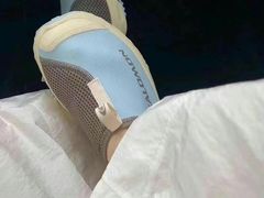 -SALOMON萨洛蒙(青岛海信店)