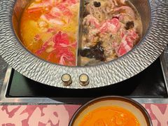-牛YO寿喜烧·铁板烧和牛火锅自助(市府恒隆店)