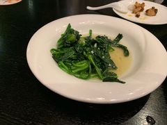 -河畔春天时尚餐厅