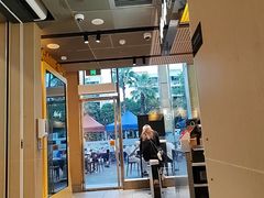 -麦当劳(中二横路店)