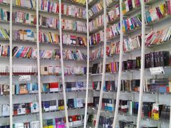 -钟书阁(松江泰晤士小镇店)