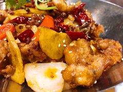 山城香锅牛蛙-嘉厨小馆(宜山路店)
