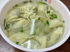 荠菜馄饨-朱新年·苏式汤团·面点(北寺塔店)
