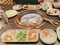 -梨花甄选自助烤肉(小寨原力场店)