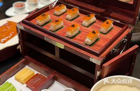 Caviar Roast Duck Box