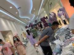 -广州白马服装市场