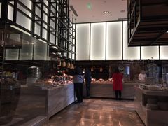 -飨食汇全日制餐厅·昆山皇冠假日酒店(九方店)