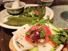 -大头虾越式风味餐厅(光明广场店)