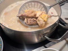 -尚尚仙·酸汤猪手·猪肚鸡火锅(华联万柳购物中心店)