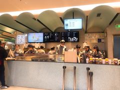 -奈雪的茶(亨特国际广场店)