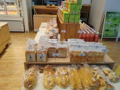 -LanTa蓝塔烘焙(紫荆山卜蜂莲花店)
