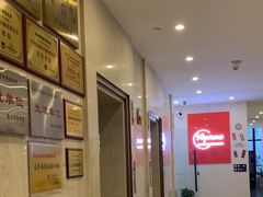 -跃动游泳健身俱乐部(新华传媒店)