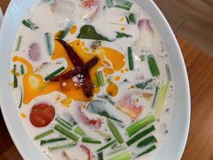 -Chom Cafe and Restaurant