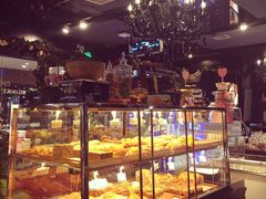 面包甜点陈列柜-米洛克欧洲蛋糕(西南路店)