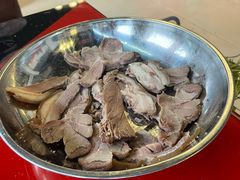 -老石黑山羊毛驴肉火锅(金凯广场店)