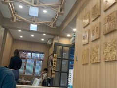 -霸王茶姬(南强街店)