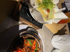-穹六人间 people 6(岳阳路店)