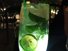 -拾光音乐餐酒吧(告庄星光夜市店)