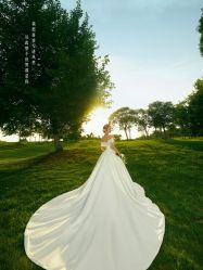 -雪中彩影婚纱摄影·微光艺术中心