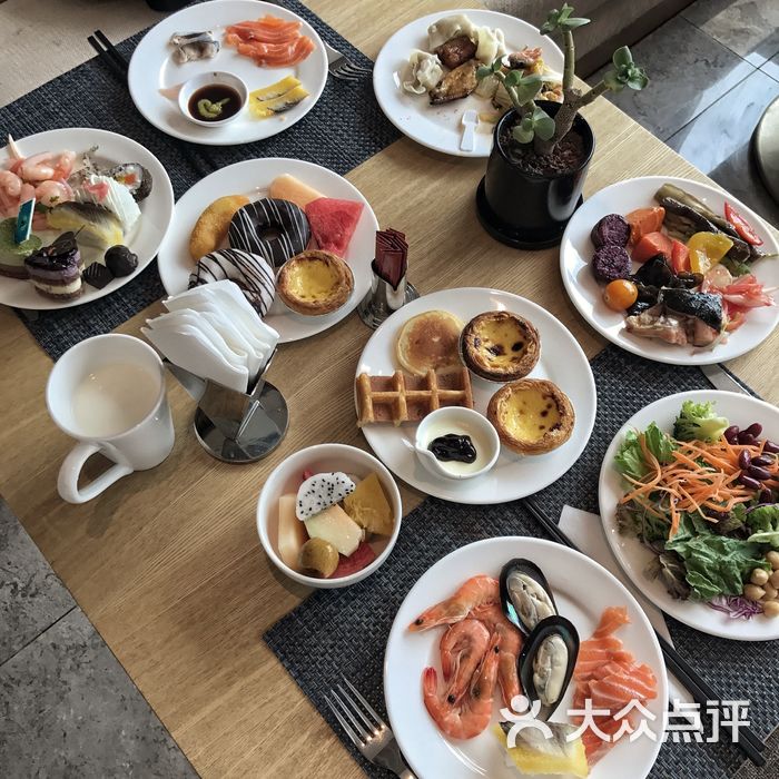 日照苏宁诺富特酒店食宜全日制餐厅图片