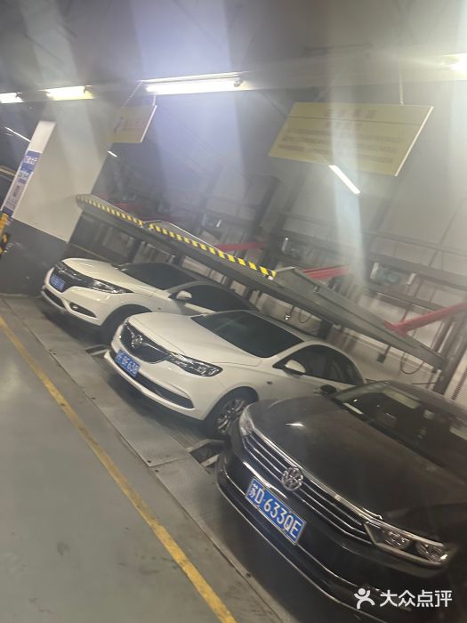 东方医院南院-停车场图片