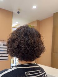 -一東造型烫发染发
